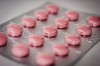 Ochrona konkurencji: Komisja przyjmuje zobowiązania Aspen do obniżenia cen sześciu niechronionych patentem leków przeciwnowotworowych o 73 proc. w odpowiedzi na zastrzeżenia związane z narzucaniem wygórowanych cen